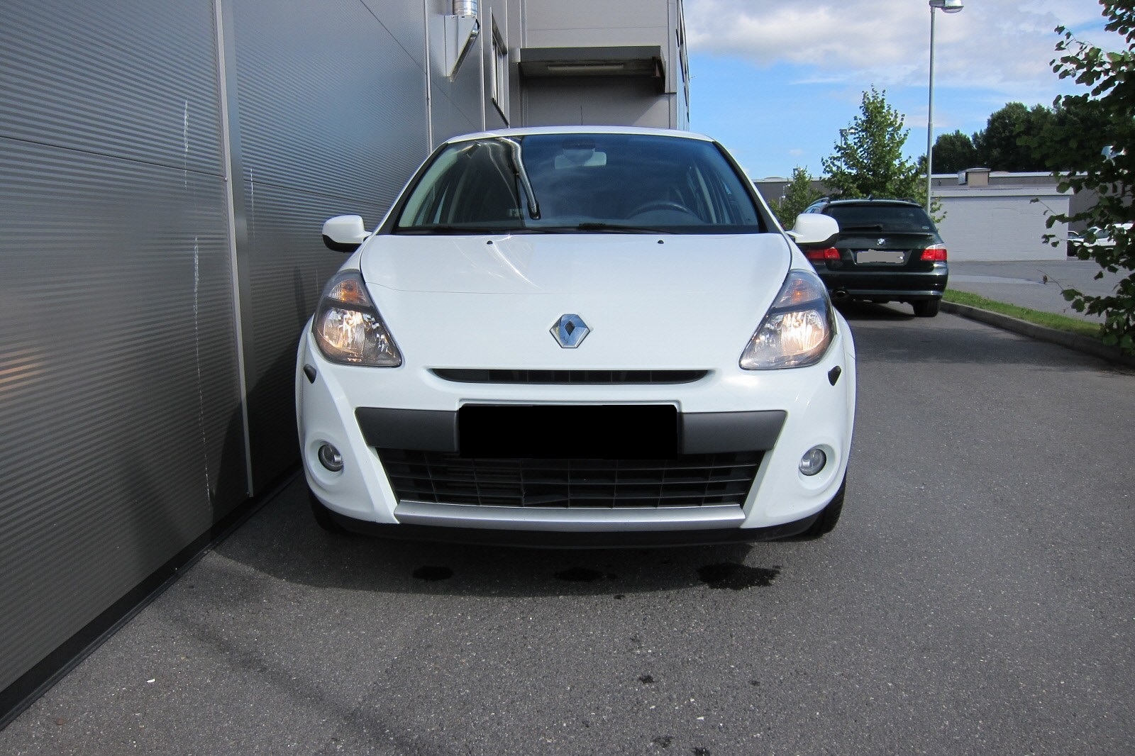 Auto occasion Renault Clio Renault Clio KM..88111 belle voiture Blanc